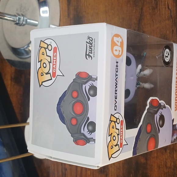 Funko Pop! Games Overwatch Widowmaker Figure - Picture 3 of 7